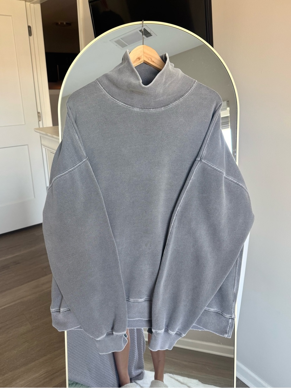 Abercrombie A&F Women’s Washed Grey Mockneck Turtleneck Sweatshirt